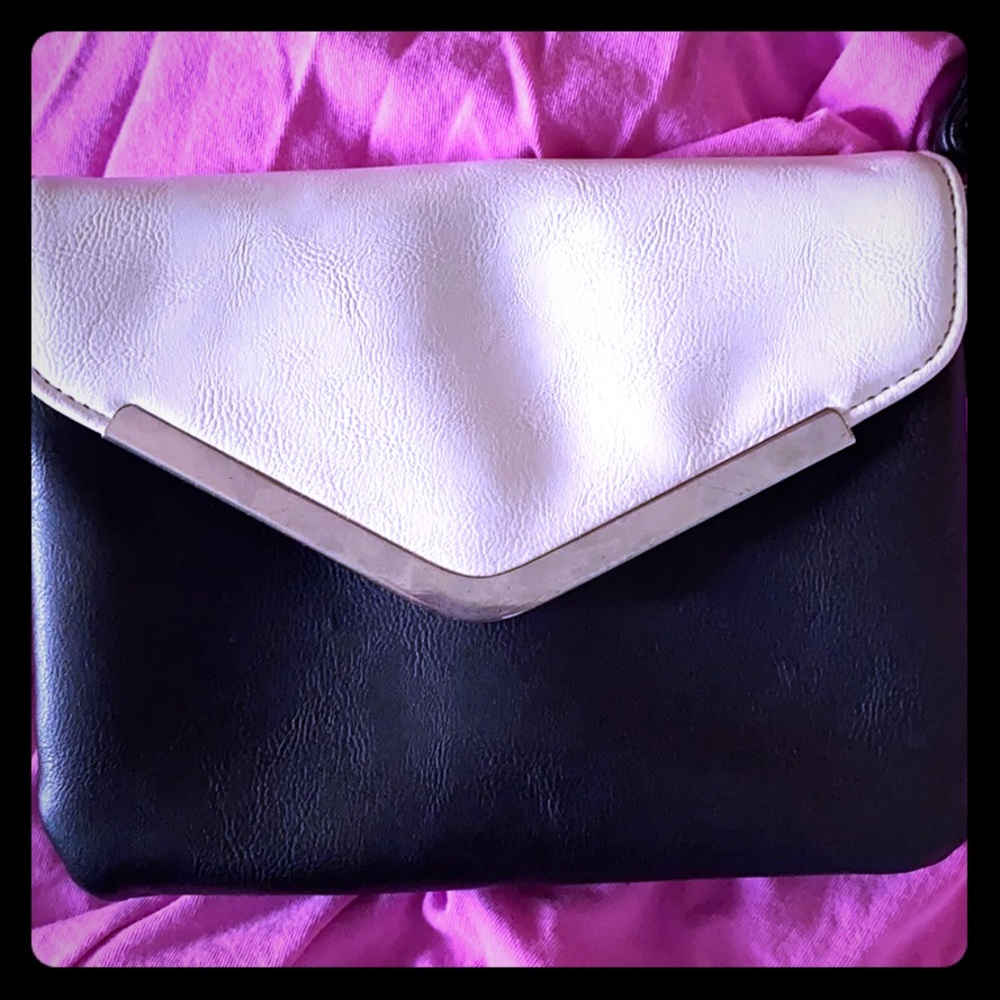 Claire’s Shoulder event bag